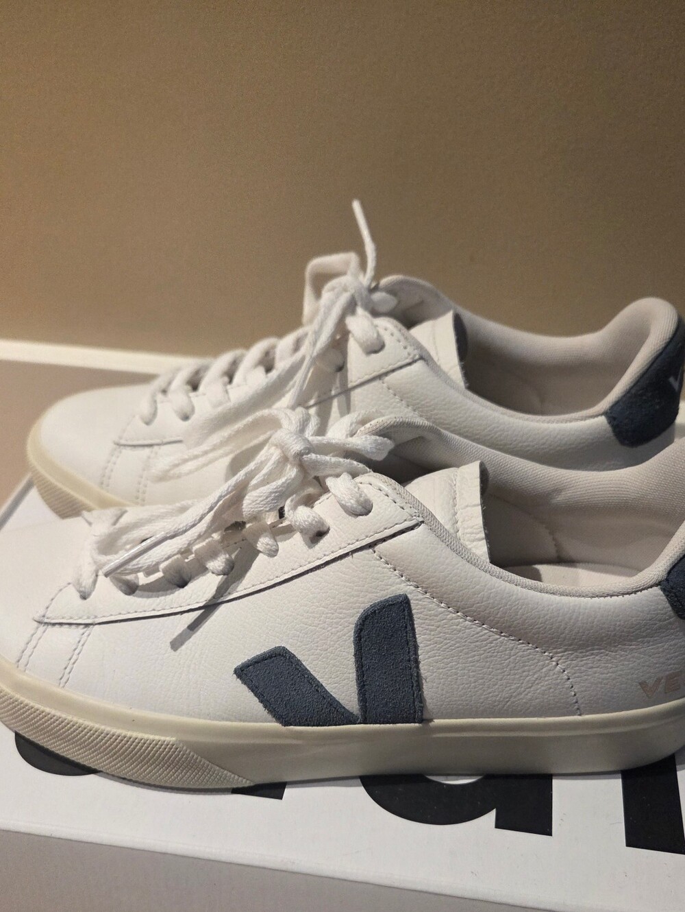 Veja campo shoes